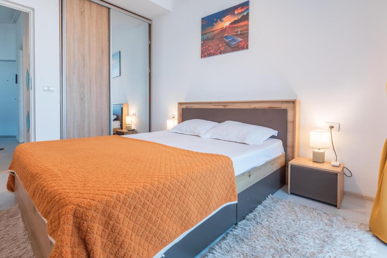 Appartamento Apartament Unique Relax Năvodari Esterno foto