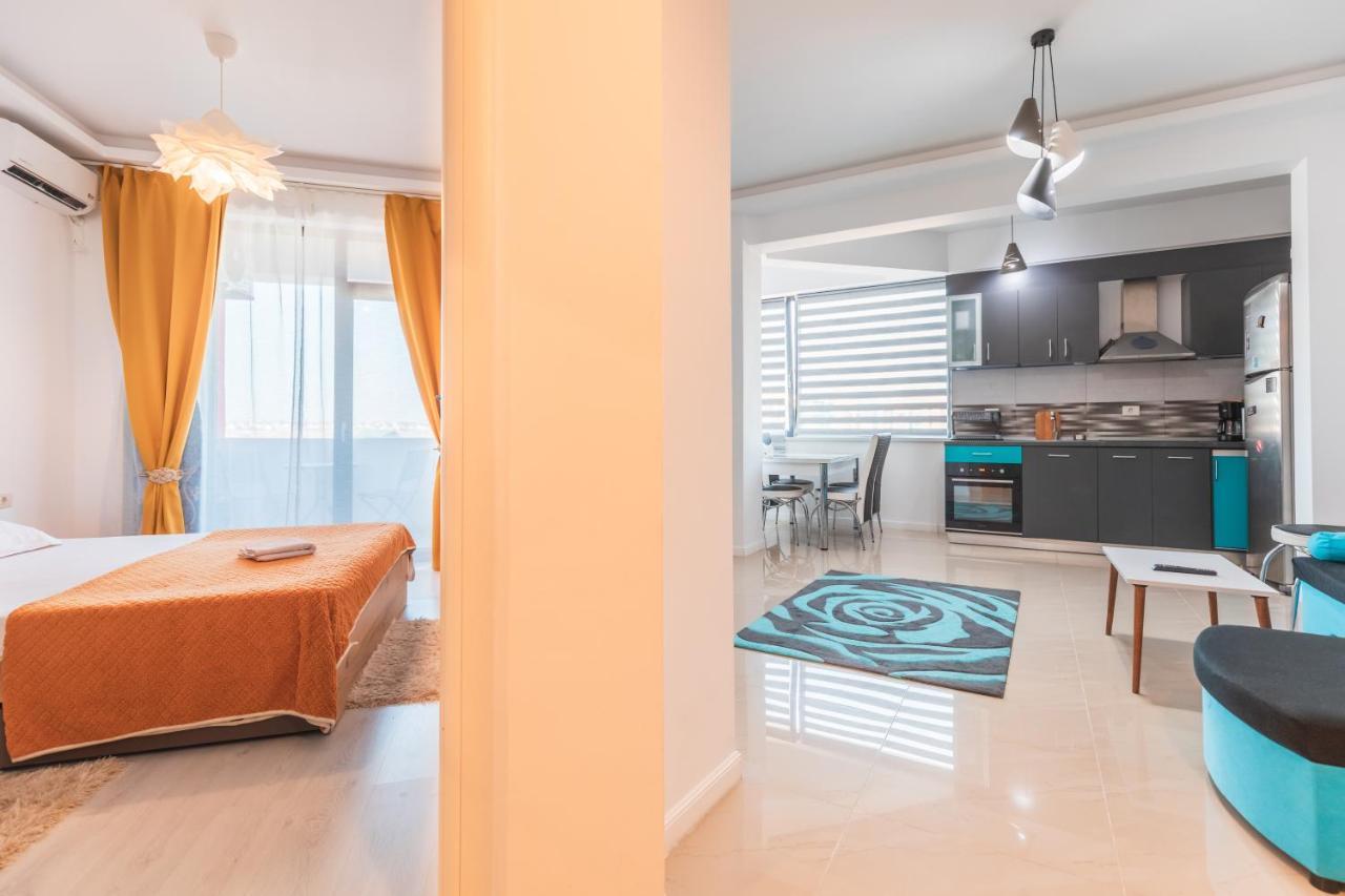 Appartamento Apartament Unique Relax Năvodari Esterno foto