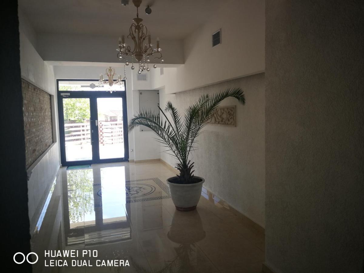 Appartamento Apartament Unique Relax Năvodari Esterno foto